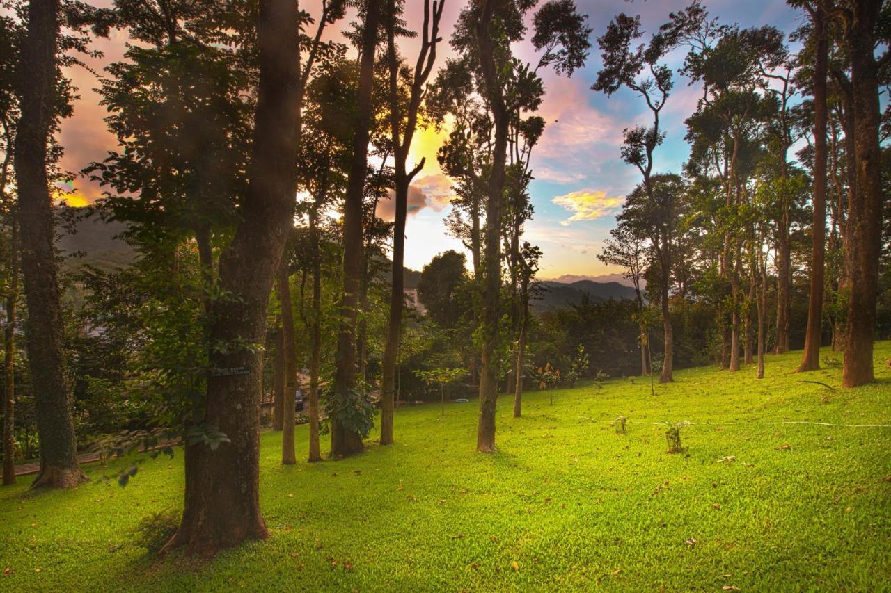 Greenwoods Resort, Thekkady Exterior foto